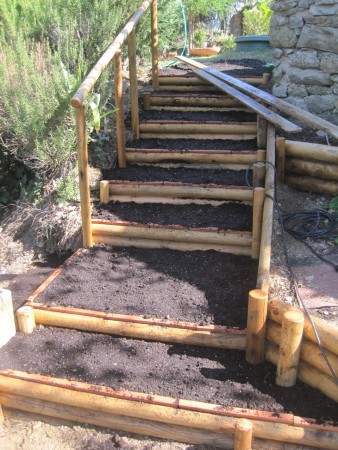 scala realizzata in legno 